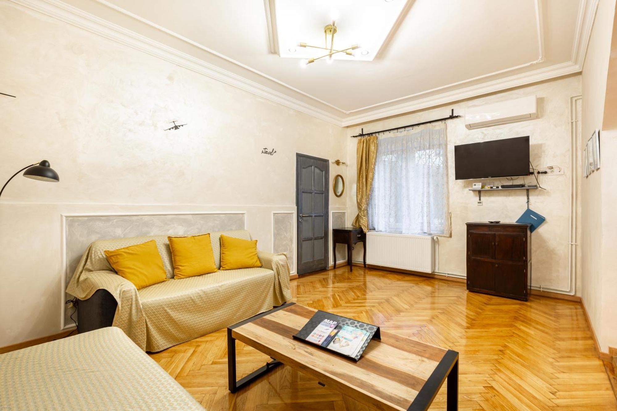 Mari&Emi Flat In Corvin Apartment Budapesta Exterior foto