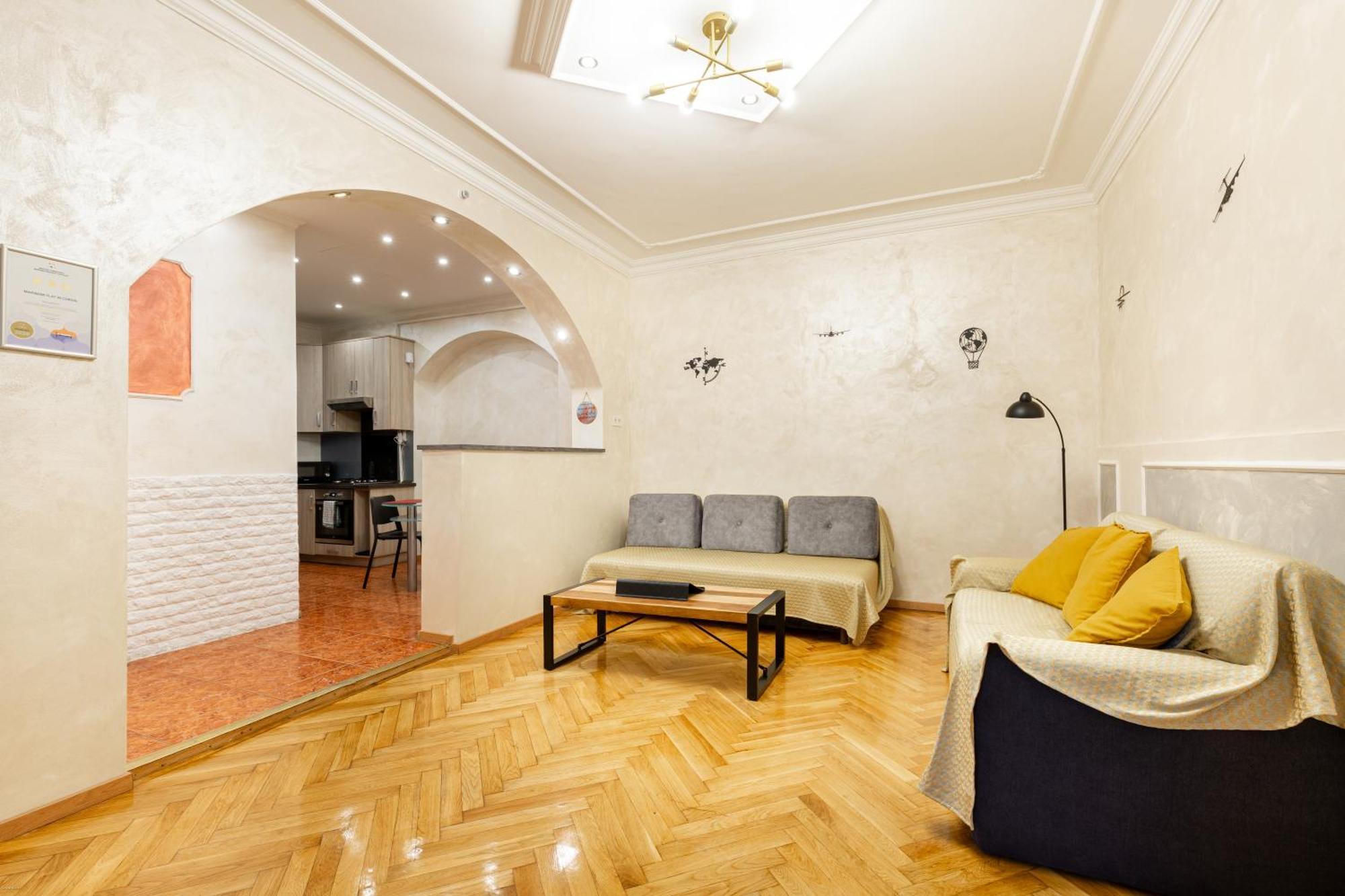 Mari&Emi Flat In Corvin Apartment Budapesta Exterior foto